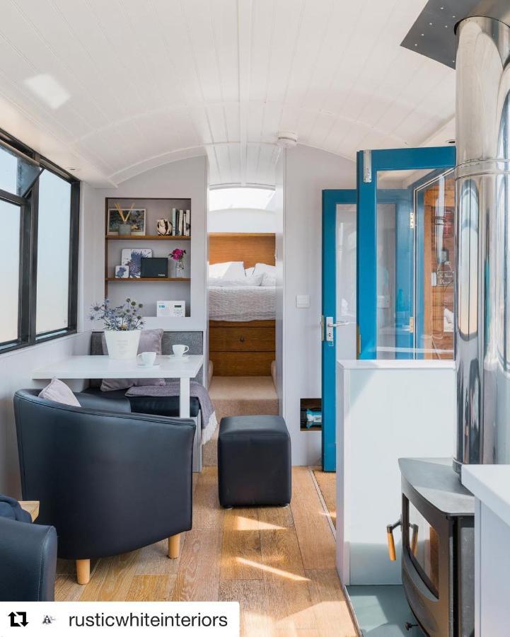 Luxury Bus 1 Villa Хадингтън Екстериор снимка